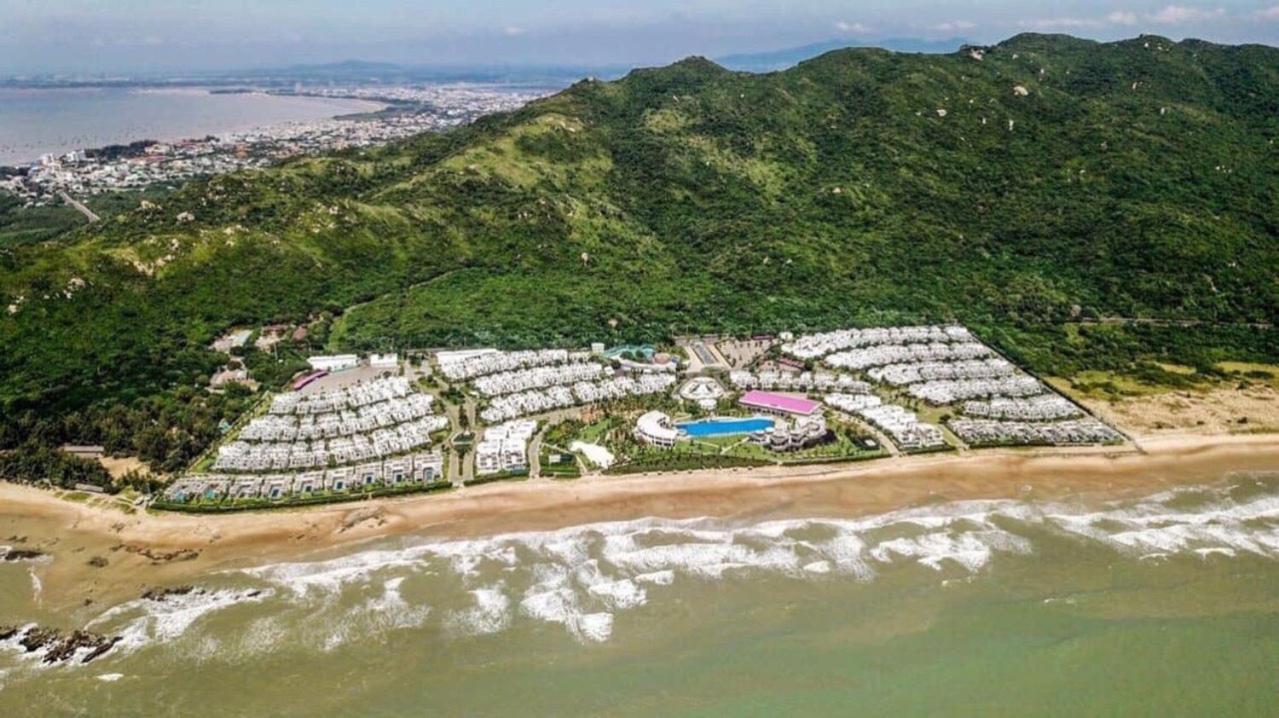 Oceanami & Club Long At 1, 3, 4 Bedroom & 5, 6 Bedroom Beachfront Private Pool Villa