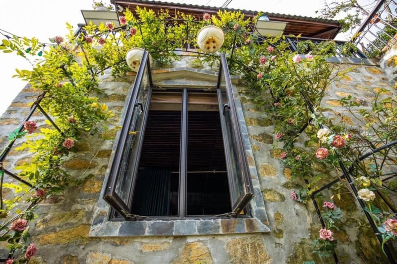 Roses - Venuestay Villa
