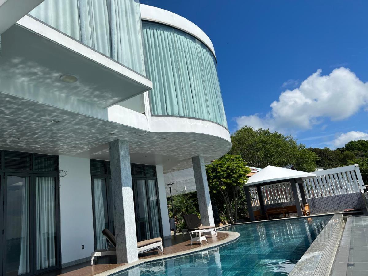 Nancy Grand Seaview 2 Villa *