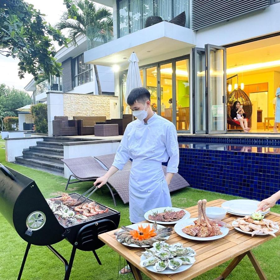 Resort Deluxe Ocean Along The
