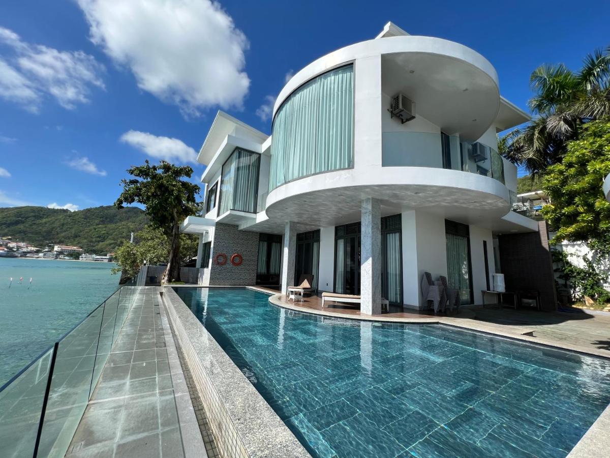 Villa Nancy Sea Light *