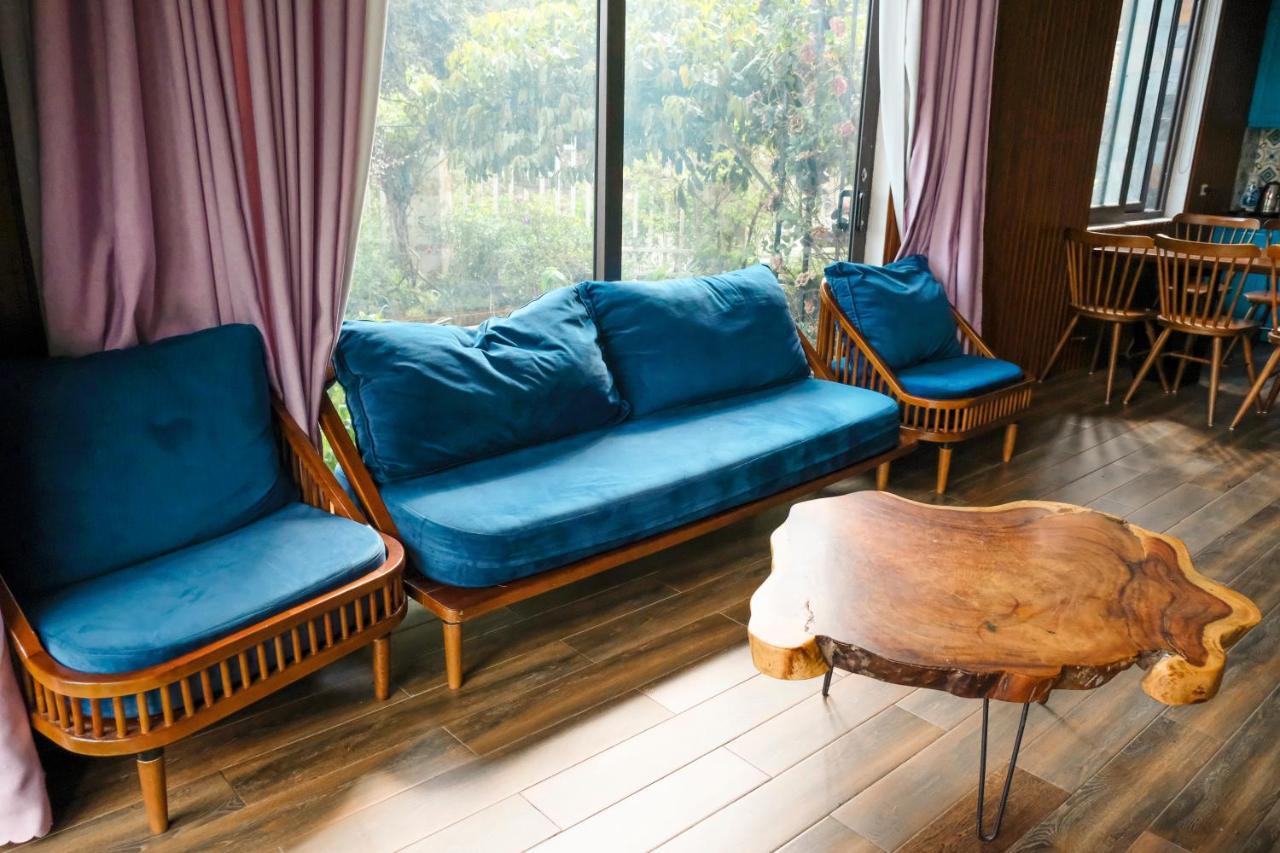 Roses - Venuestay Tam Dao