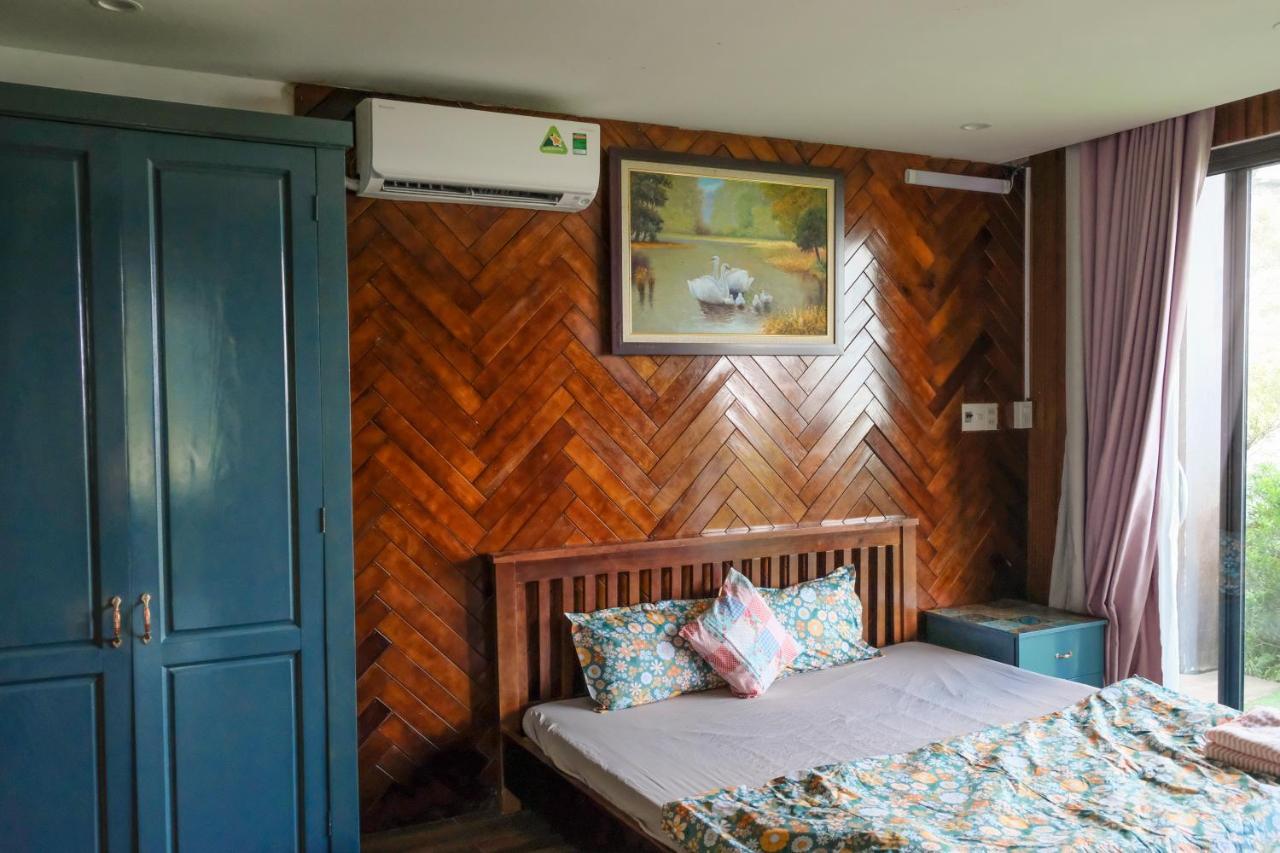 Roses - Venuestay Tam Dao