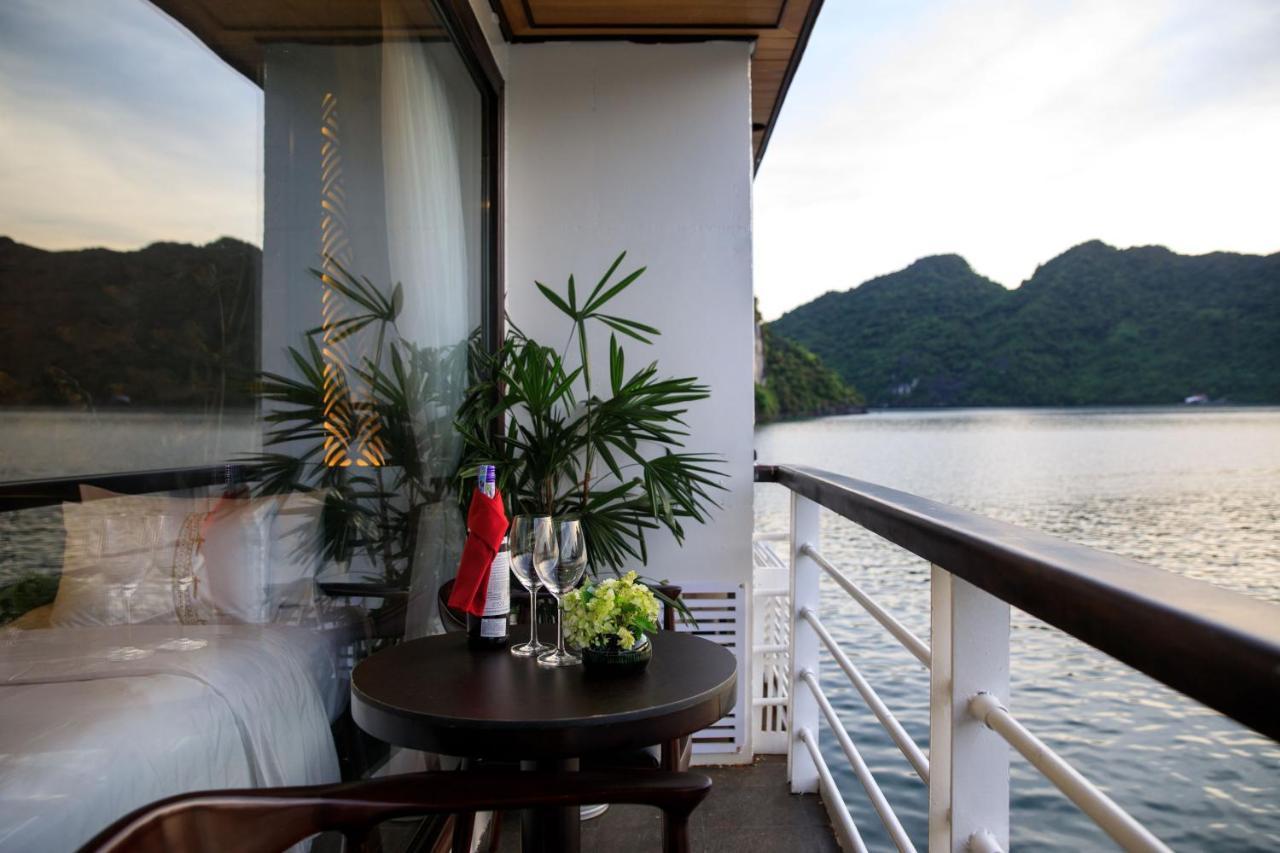 V'spirit Cruise 