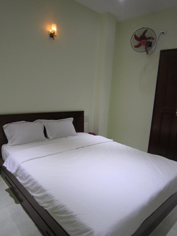 Long Chau Hotel *