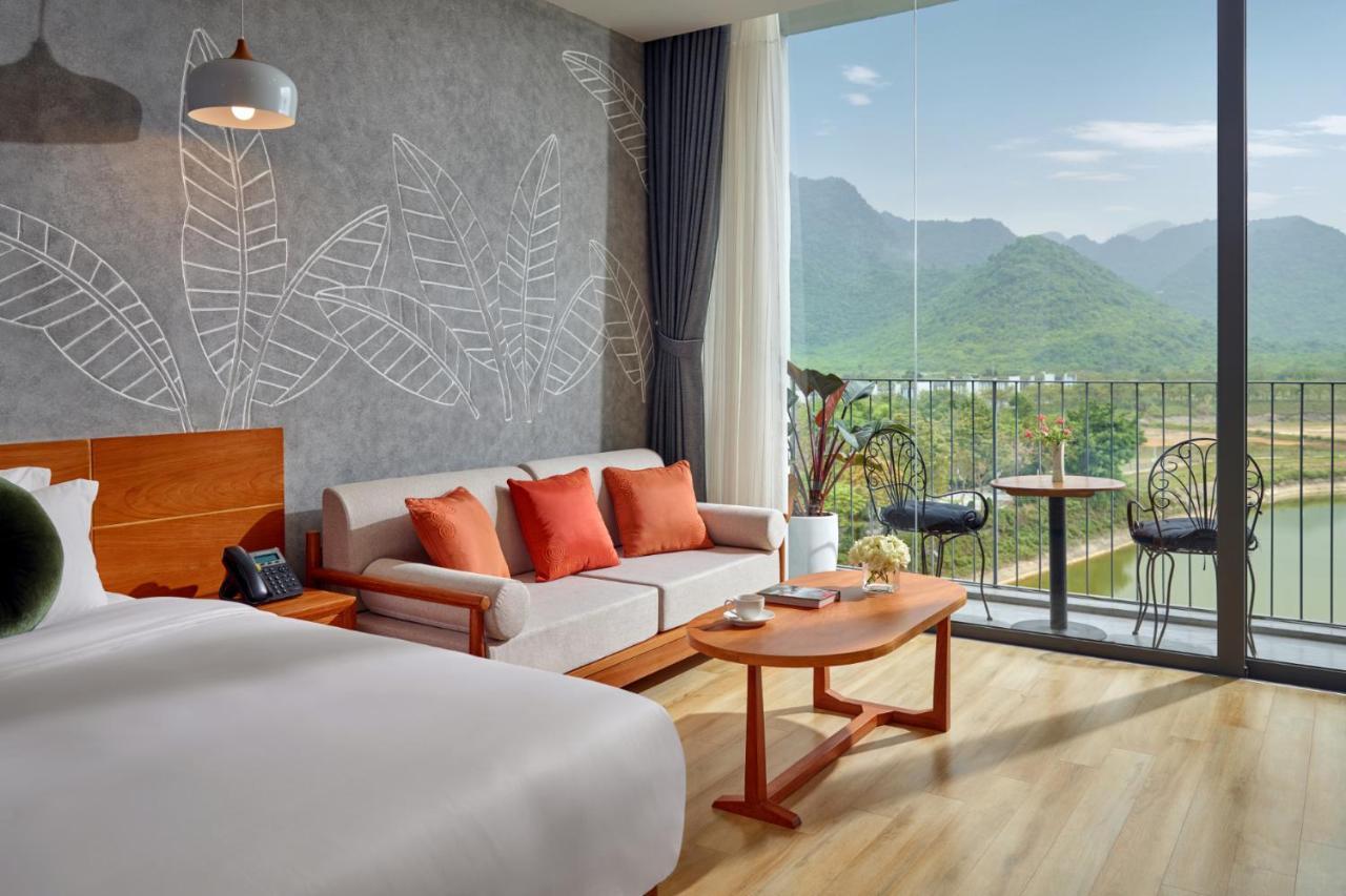 Wyndham Grand Vedana Hotel 5*