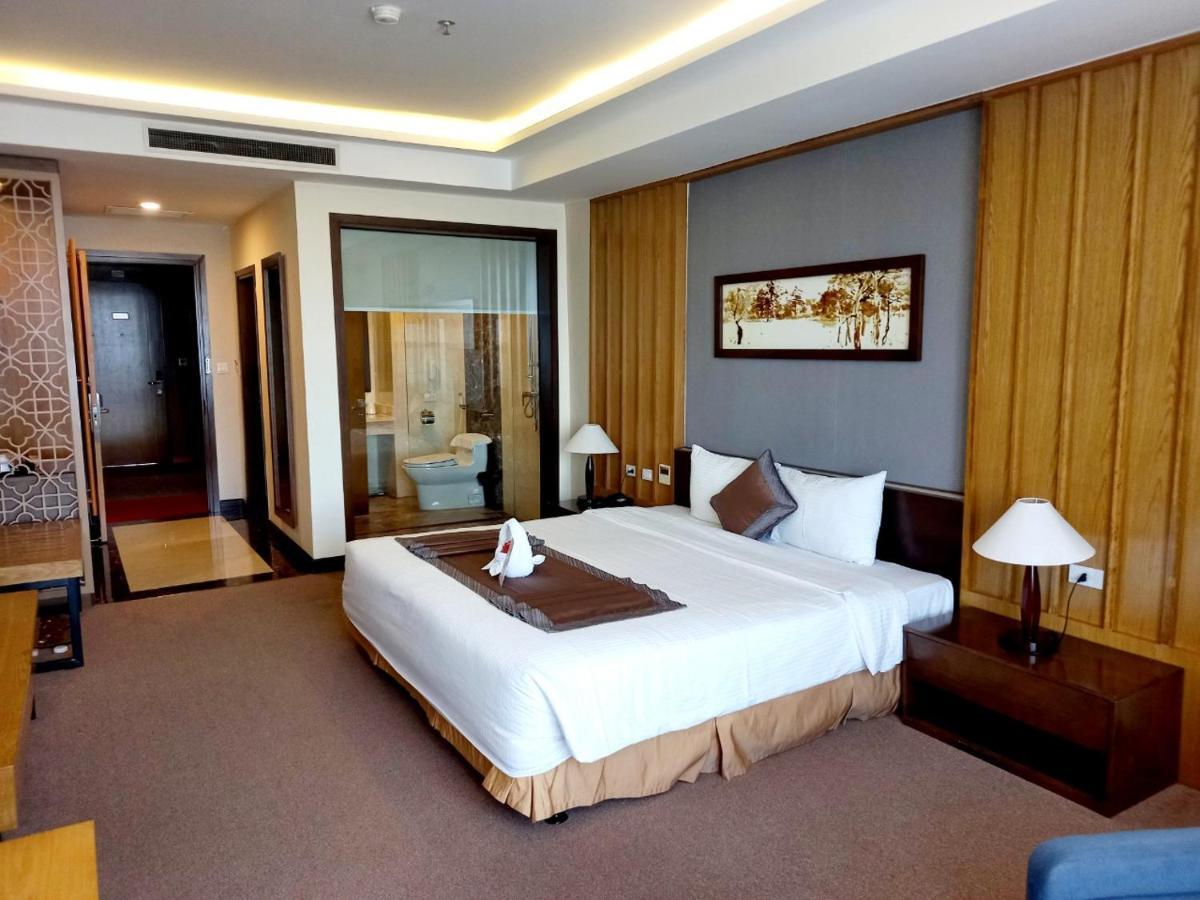 Muong Thanh Luxury Nhat Le Khách sạn 5*
