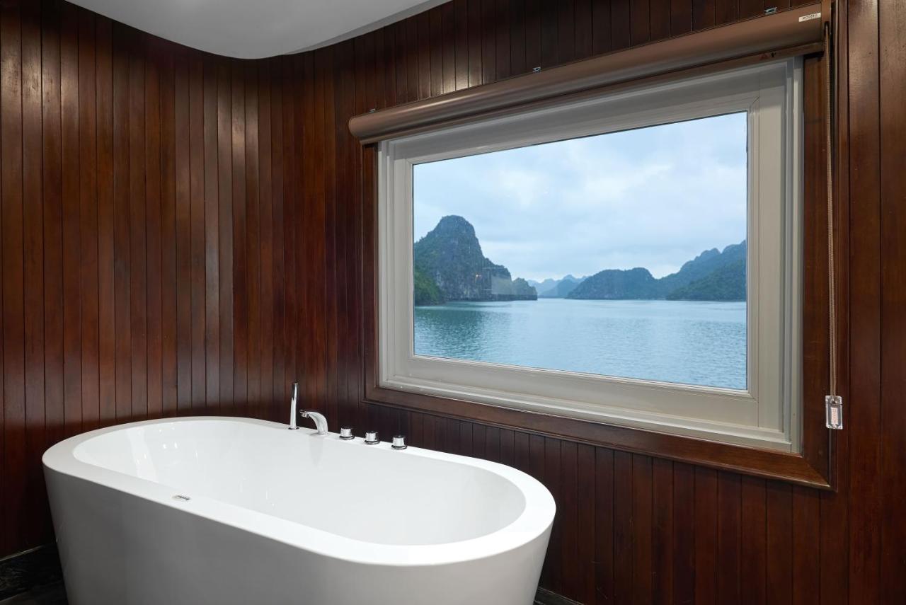 Du Thuyền Paradise Grand Vịnh Lan Hạ Hạ Long