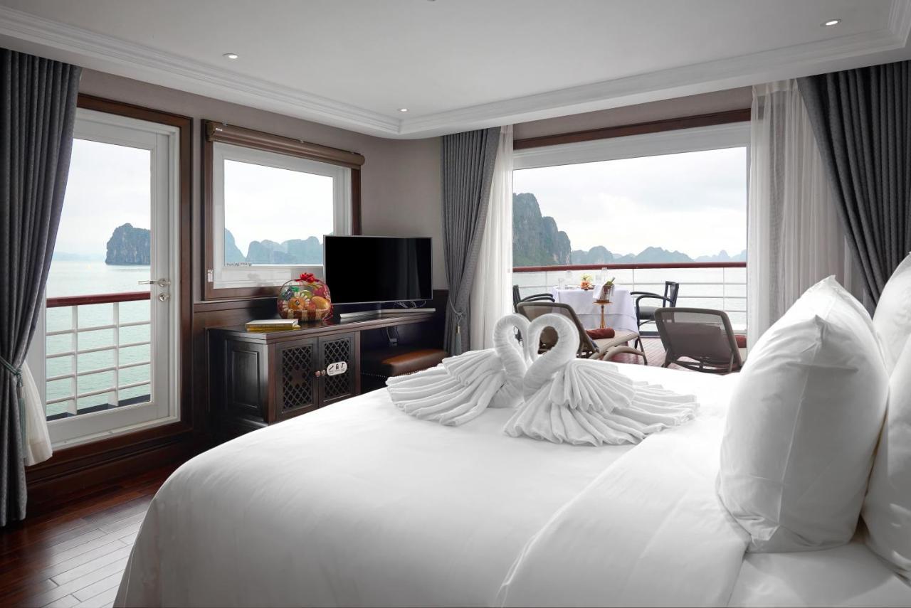 Du Thuyền Paradise Grand Vịnh Lan Hạ  5*