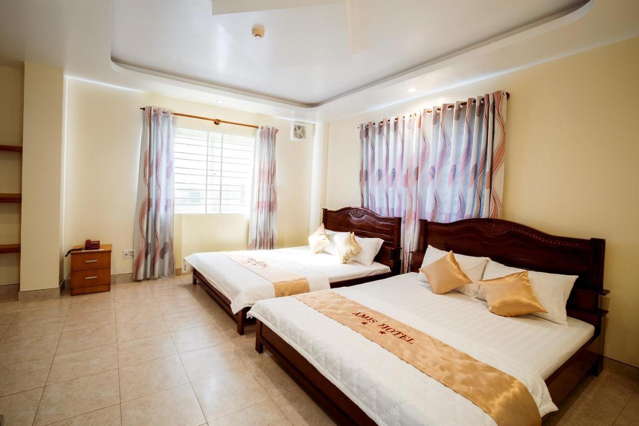 Amis Hotel