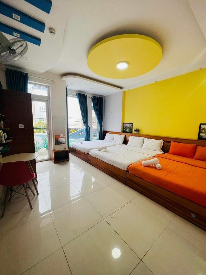 Hotel 1995 House *