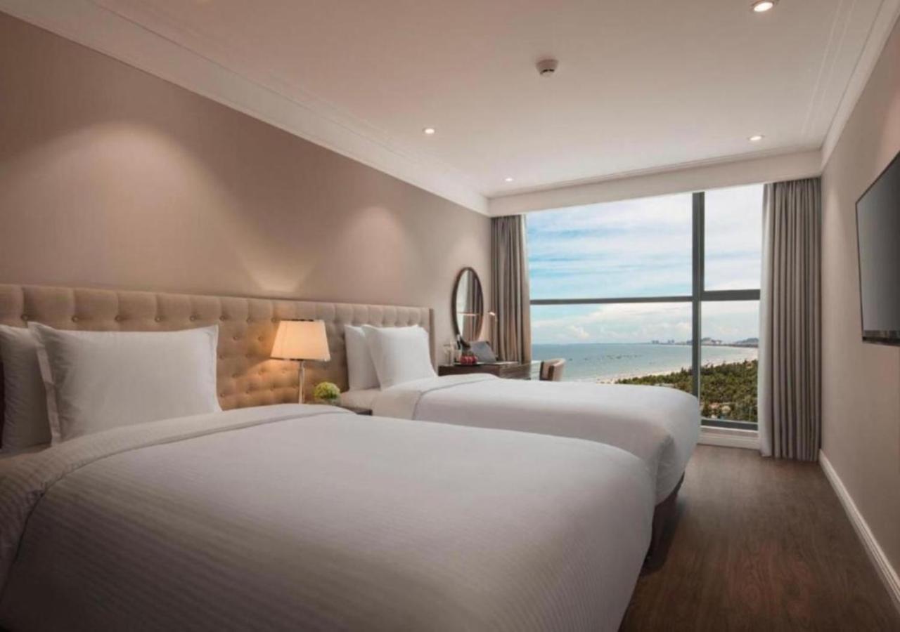 Sunrise Luxury With Ocean View Apartment Da Nang