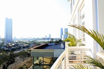 Flora Beach Hotel & Spa