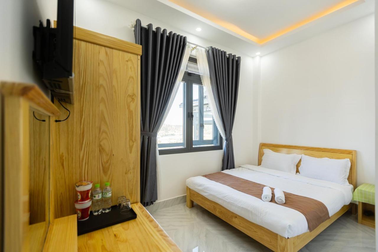Au Khách sạn