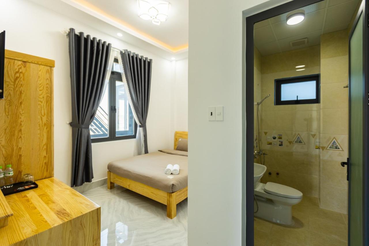 Au Khách sạn