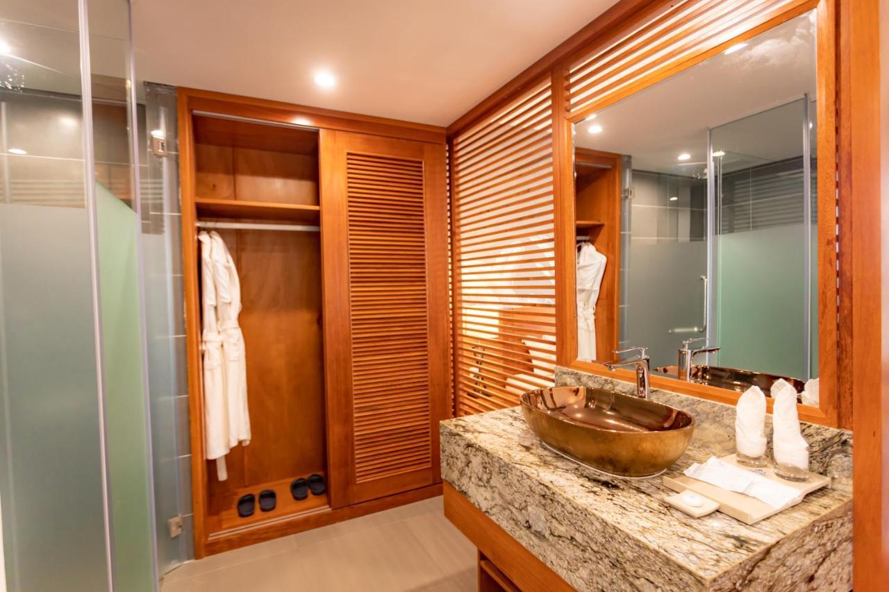 Wyndham Grand Vedana 5*
