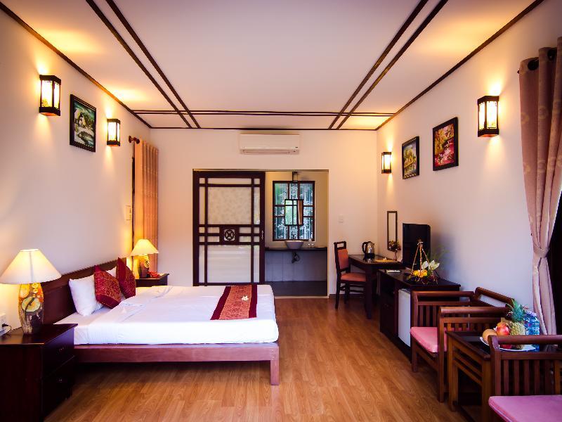 Khách sạn Riverside Bamboo 4*