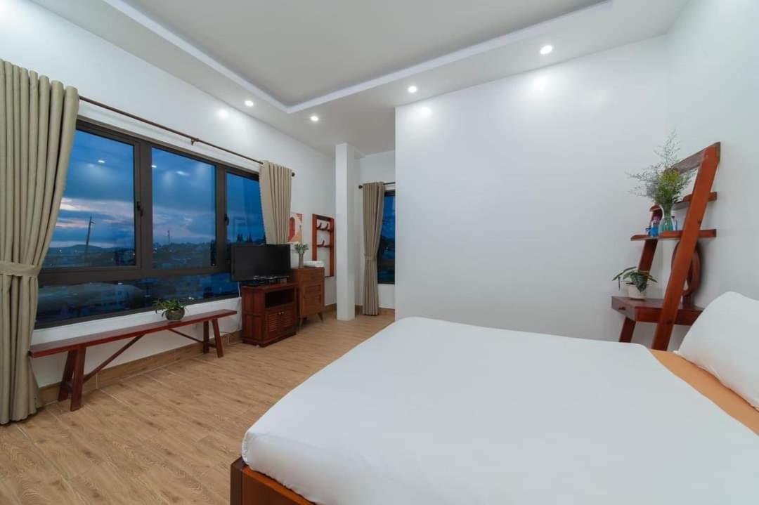 Roserie Lodge