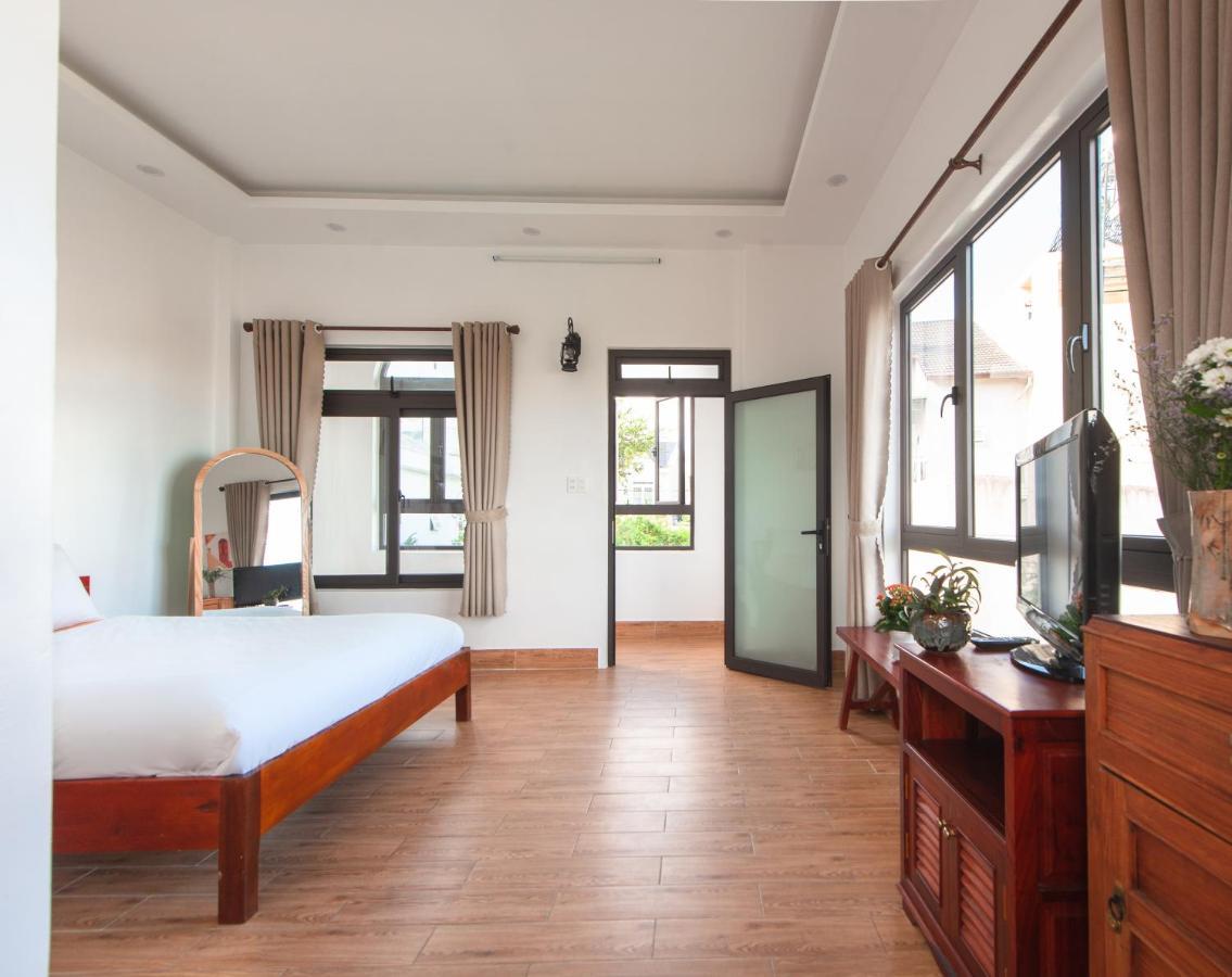 Roserie Lodge *