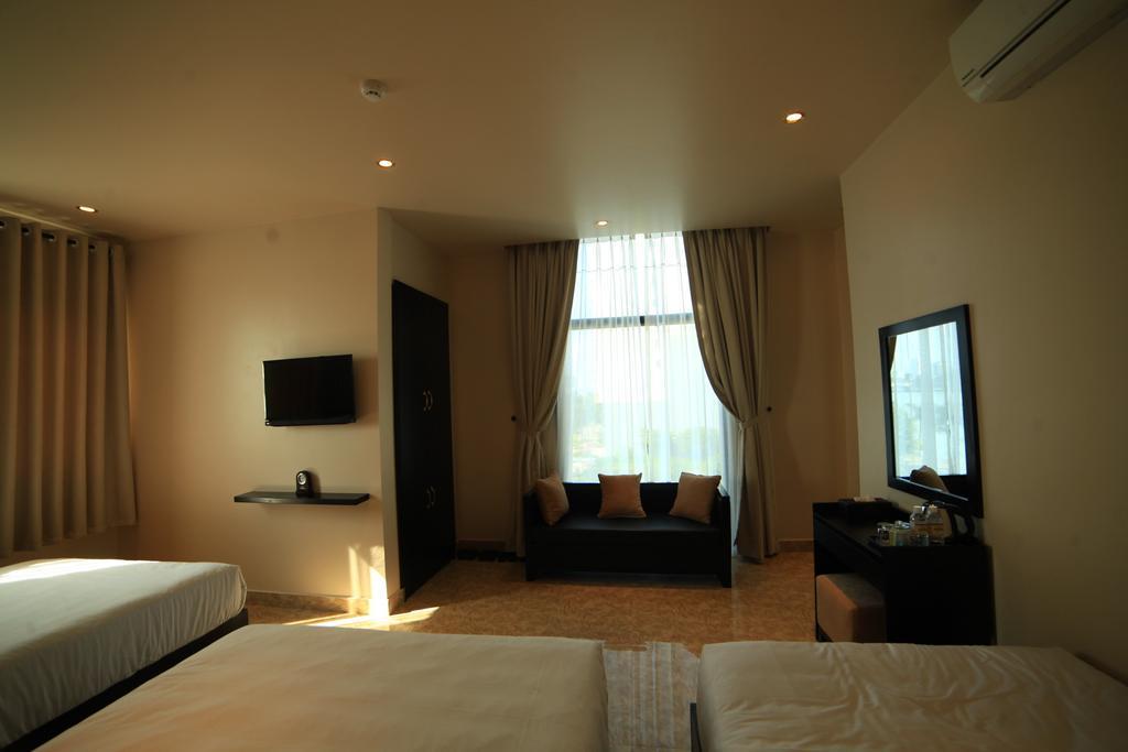 Bezel Hotel