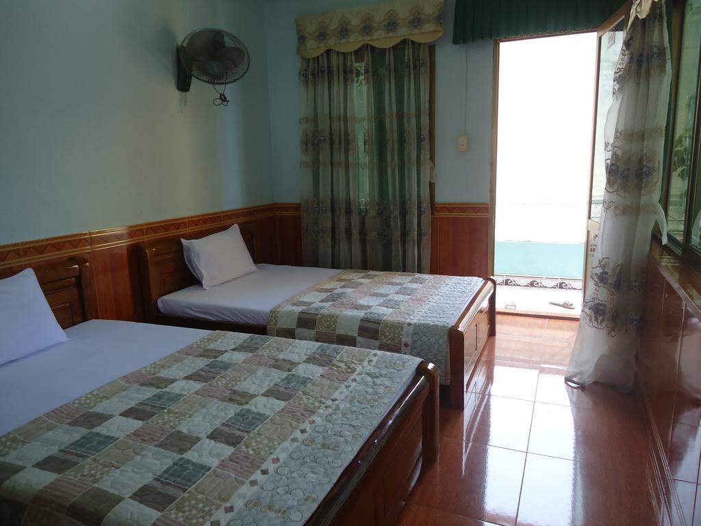 Cat Ba Hostel *