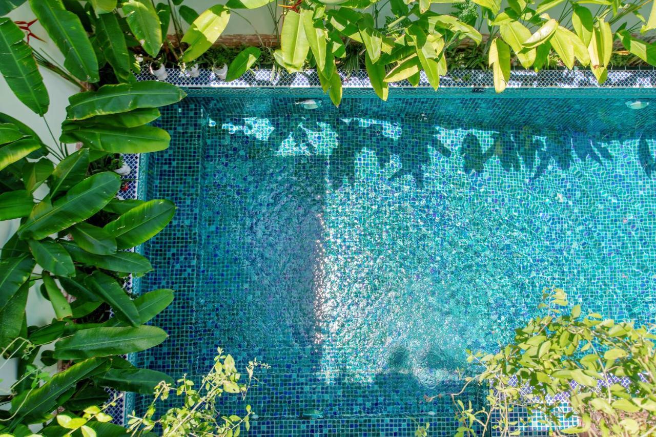 Aki's Pool An Bang Guest house