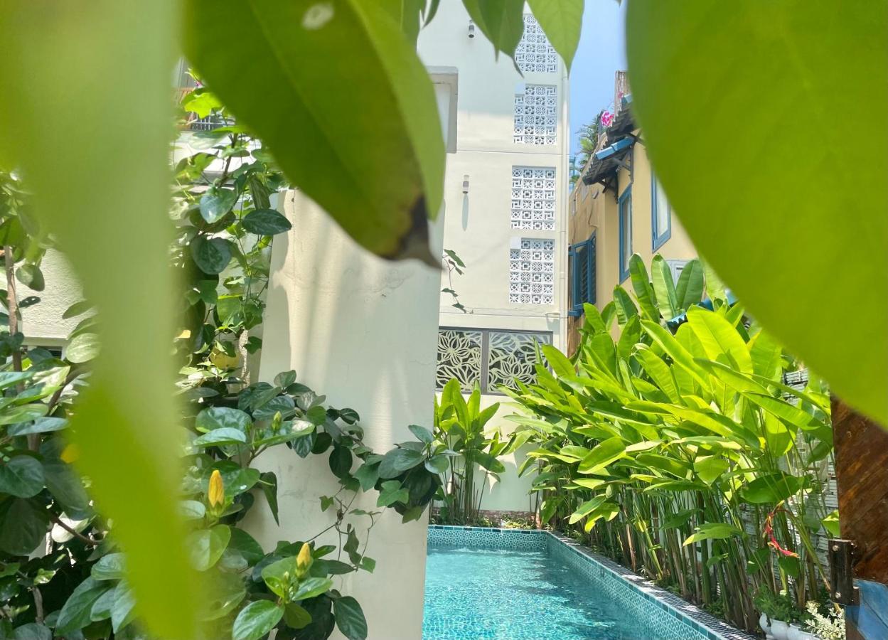 Aki's Pool An Bang Guest house *