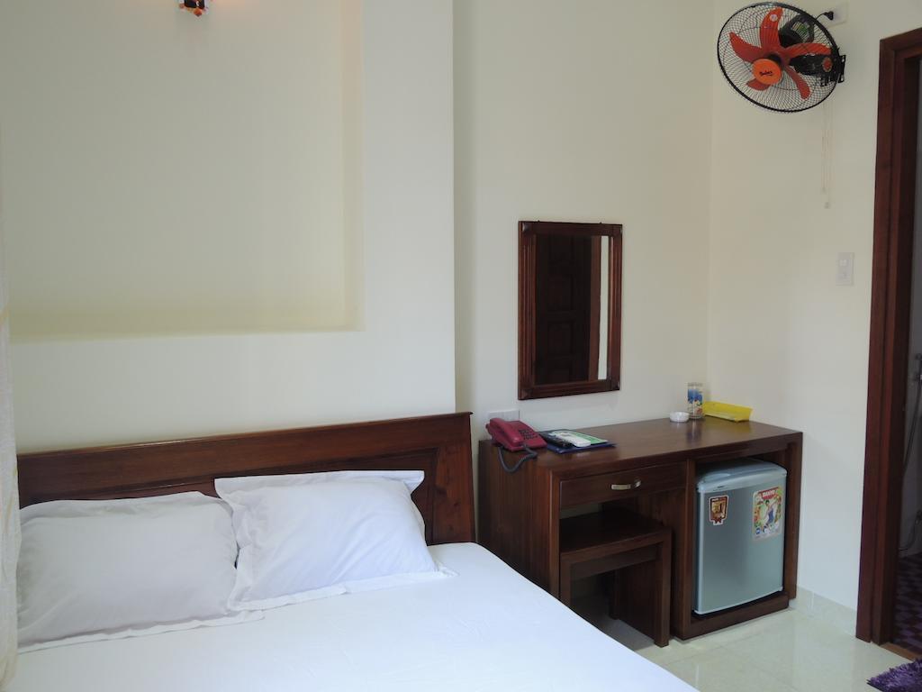 Long Chau Hotel *