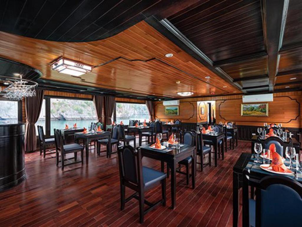 Botel The Boutique Cruise