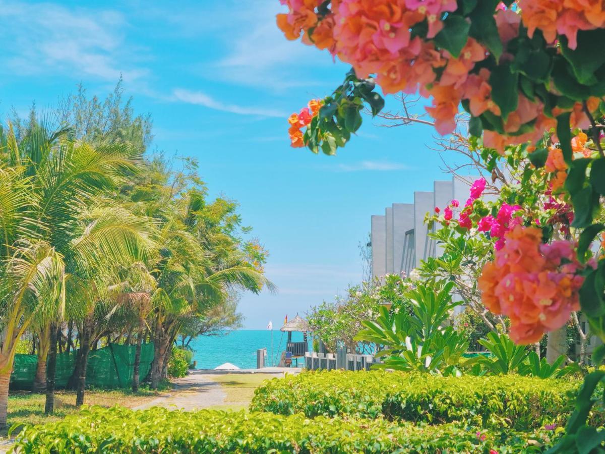 Villa Oceanami Sea View Long Hai