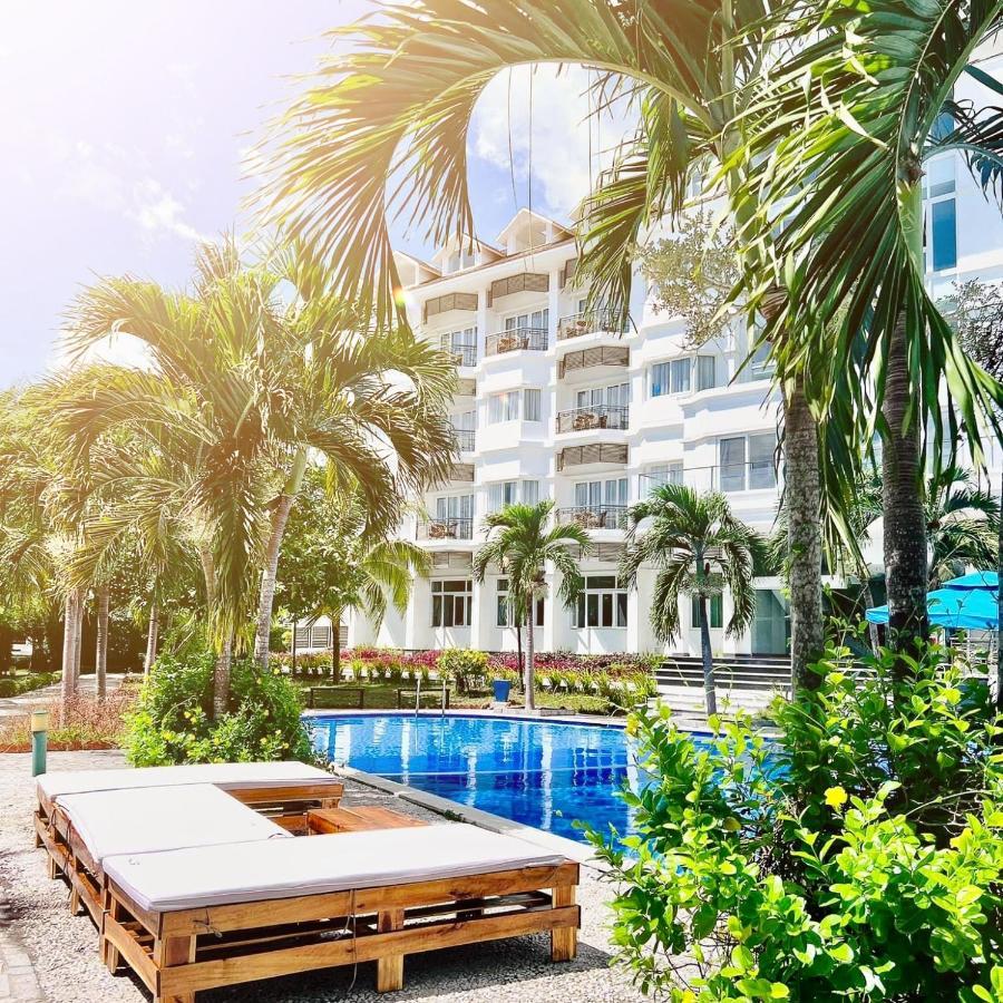 Resort Riverside 4*