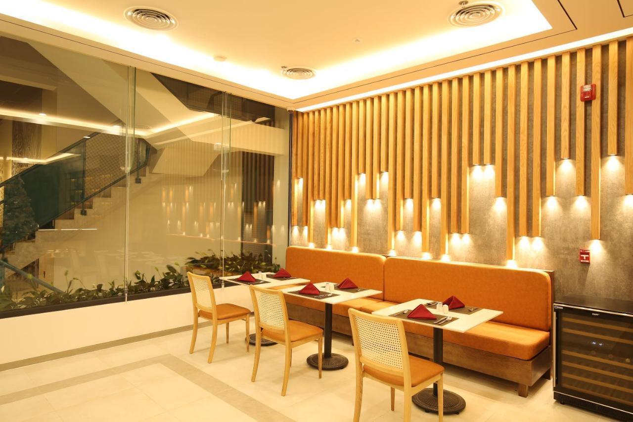 Khách sạn Odin 4*