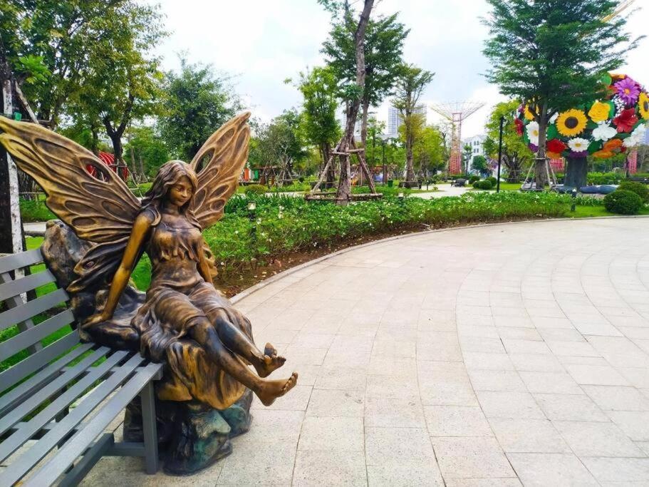 Vinhomes Grand Park--serviced Apartment Long Binh