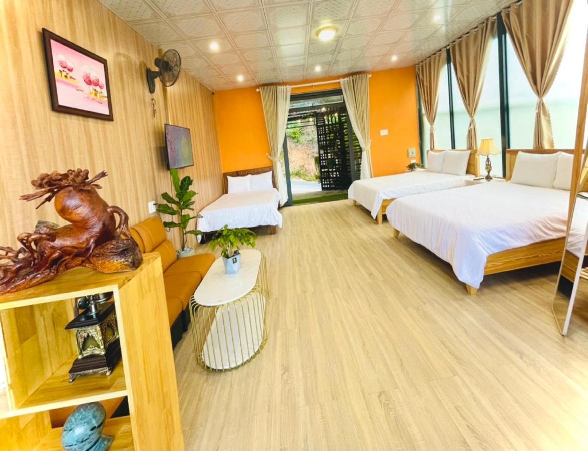 Lodge Pine Forest House *