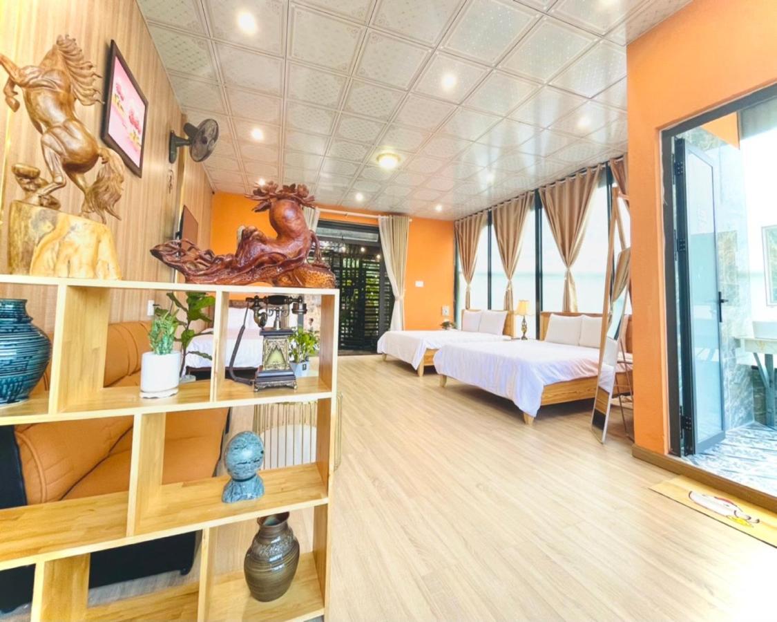 Lodge Pine Forest House *