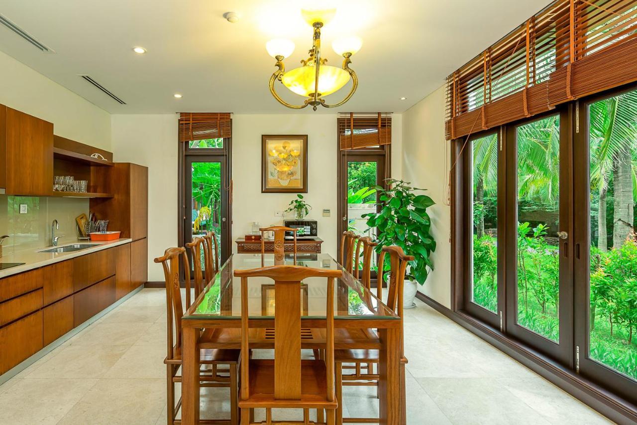 Tropical Pool Villa