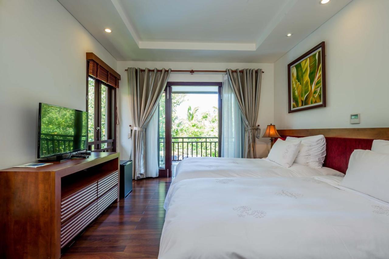 Tropical Pool Villa