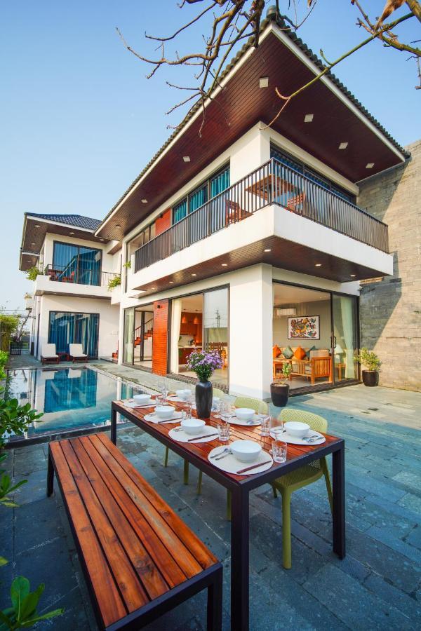 Villa Hola 2 By Ovui Hieu Nhon