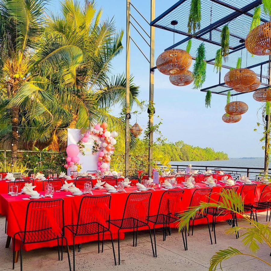Resort Riverside 4*