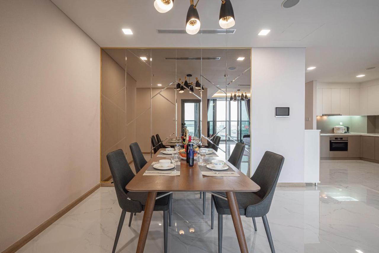 The Landmark 81 Luxury 1234pn Apartment *
