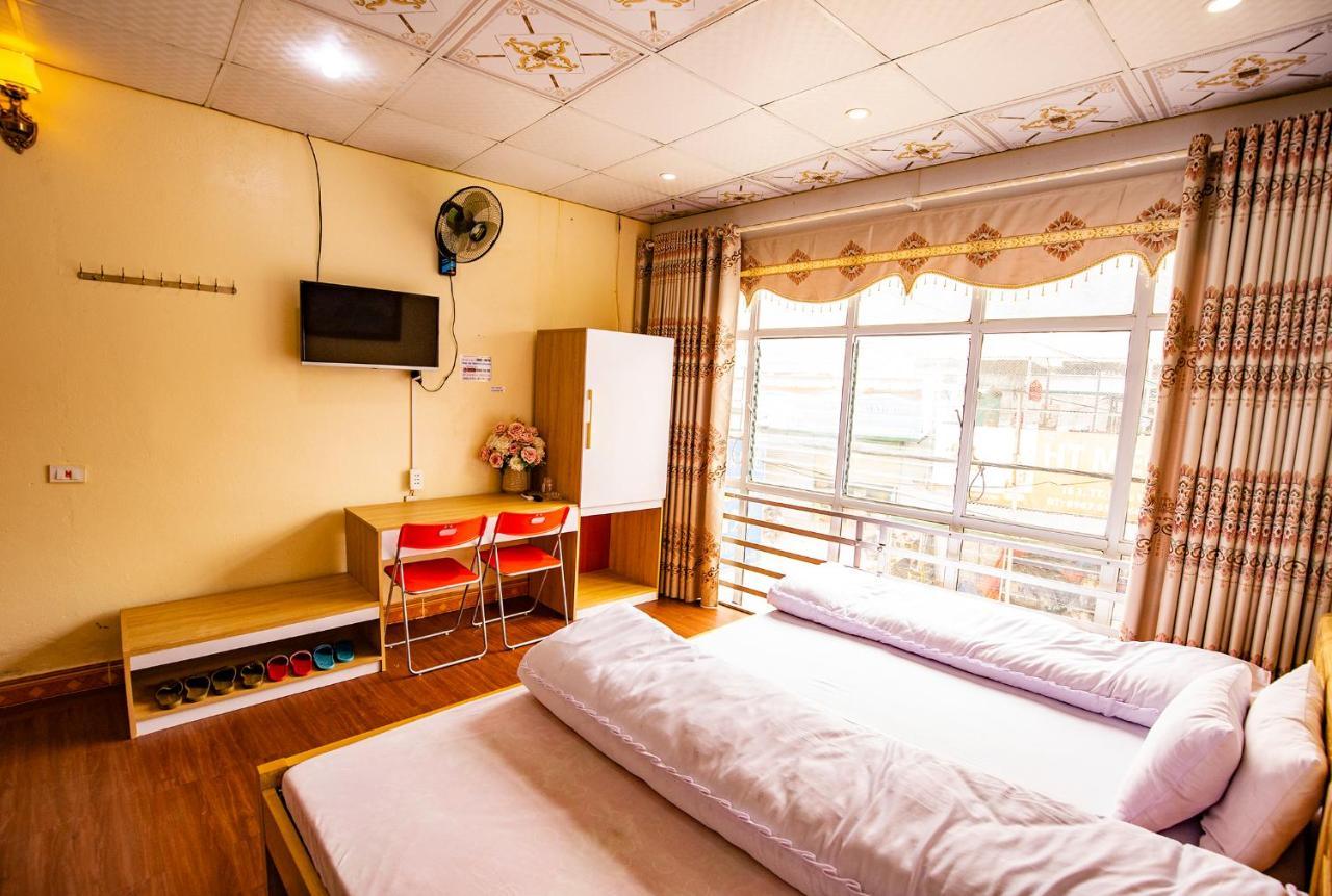 Nha Nghi Thu Nu * Meo Vac