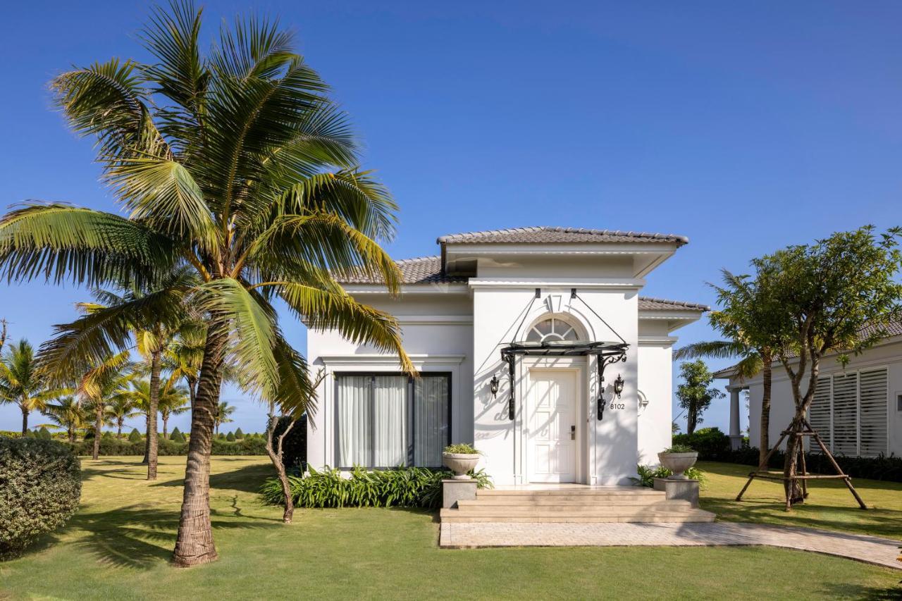 Melia Vinpearl Cua Hoi Beach Resort