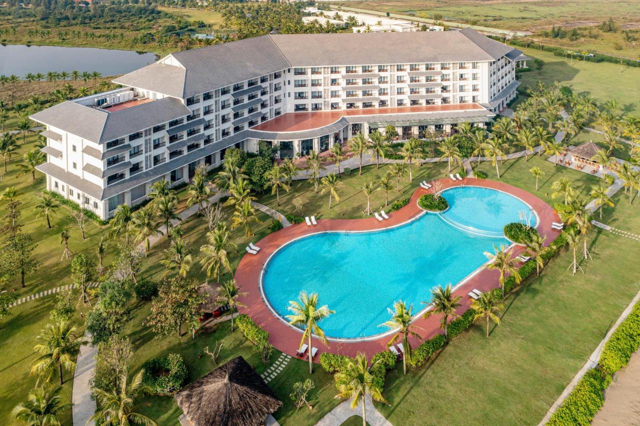 Melia Vinpearl Cua Hoi Beach Resort Resort 5*