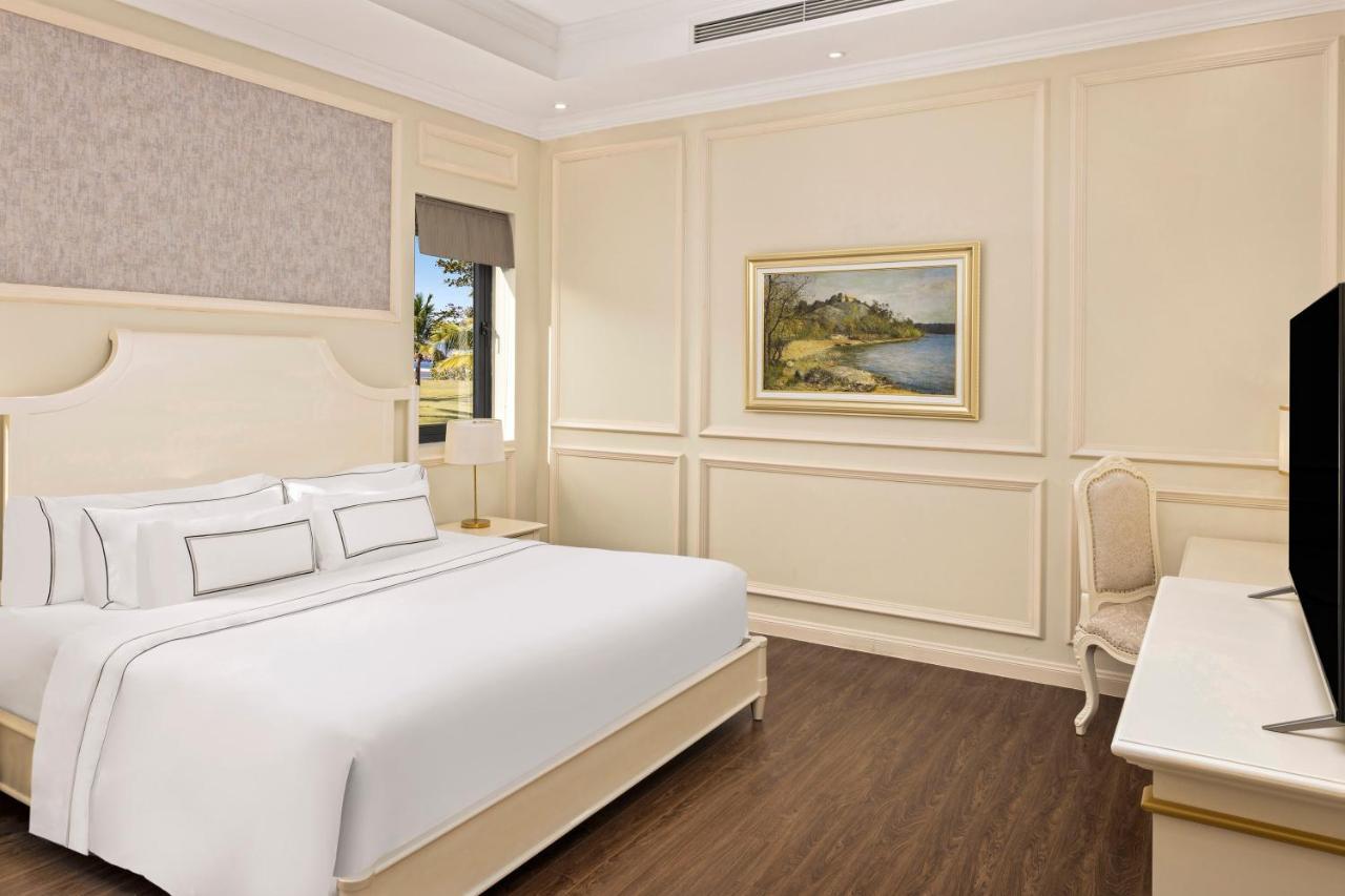 Resort Melia Vinpearl Cua Hoi Beach Resort 5*