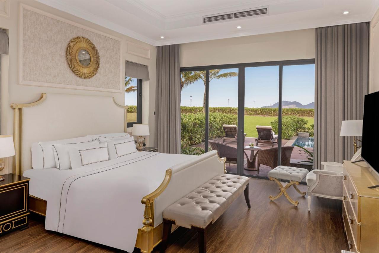 Resort Melia Vinpearl Cua Hoi Beach Resort 5*