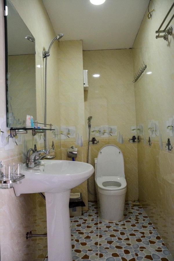 Bed & Breakfast Nha Nghi Ngoc Long *
