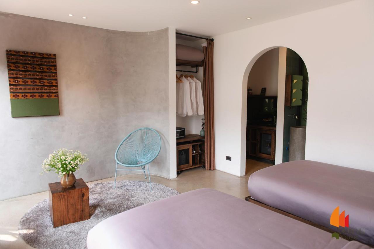 Deja Vu House 3* Ha Long