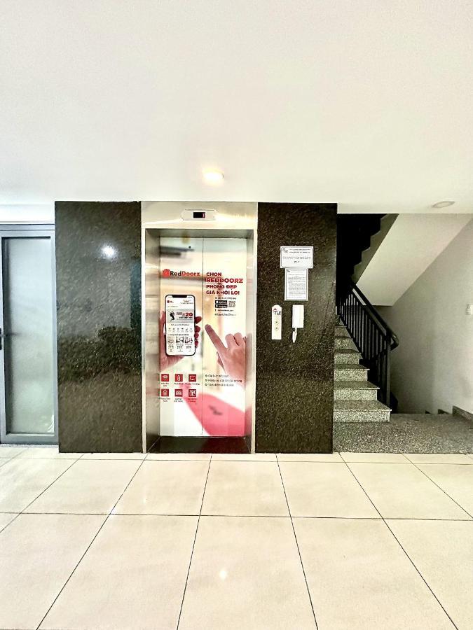 Khách sạn Reddoorz The Jade Thân Nhân Trung 3*