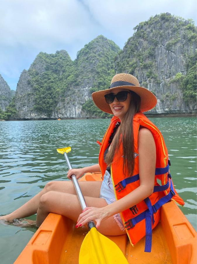 Le Theatre Cruises - Wonder On Lan Ha Bay