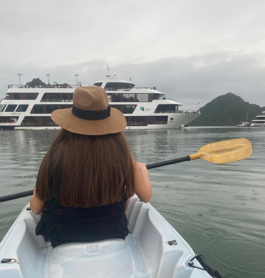 Le Theatre Cruises - Wonder On Lan Ha Bay Ha Long